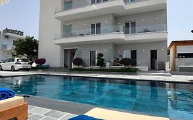 Summer Point Hotel